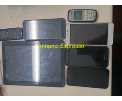 Stock di cellulari Samsung e altri