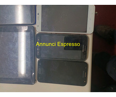 Stock di cellulari Samsung e altri