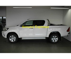 TOYOTA Hilux Cabina doppia 4x4 cambio manuale  SUV