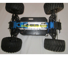 AUTO  A SCOPPIO TELECOMANDATA 4 WD TRUCK-MOSTER XT