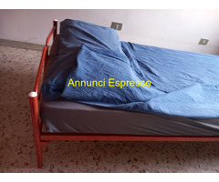 Letto singolo d\'epoca