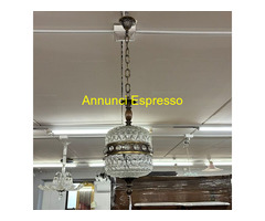 L.ampadario chandelier a sospensione anni 60