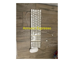 Vendo Apple Mechanical Keyboard layout in lingua I