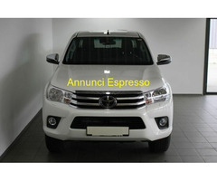 TOYOTA Hilux Cabina doppia 4x4 cambio manuale  SUV