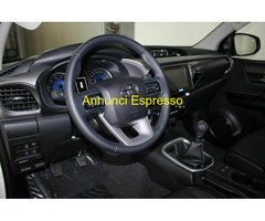 TOYOTA Hilux Cabina doppia 4x4 cambio manuale  SUV