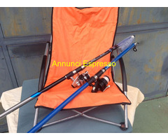 DUE CANNE DA PESCA-CON MULINELLI+SEDIA ASTRAL+COST