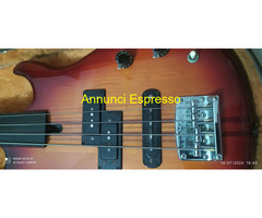 Basso elettrico YAMAHA BB2000  FRETLEES